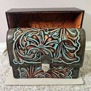 NEW Patricia Nash Leather Locri Crossbody- Tooled Turquoise in Gift Box